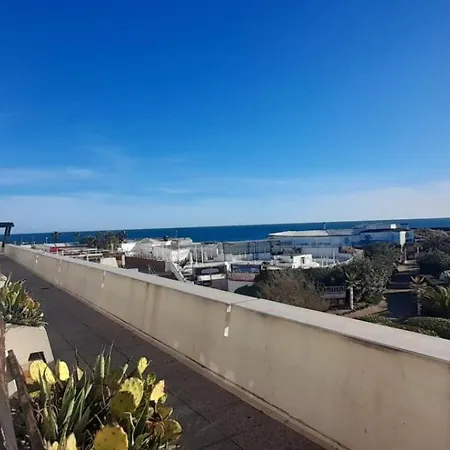 78, Port Nature Colline 2 Au Village Naturiste Apartment *
