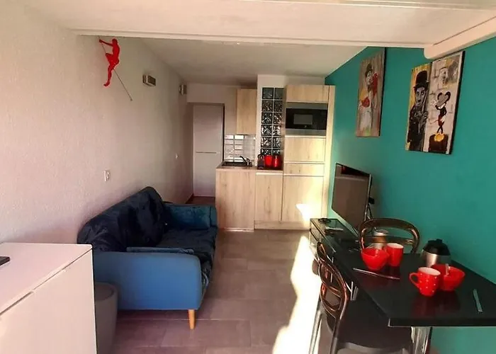 78, Port Nature Colline 2 Au Village Naturiste *