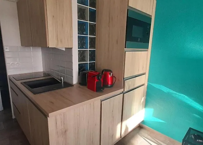 78, Port Nature Colline 2 Au Village Naturiste * Agde